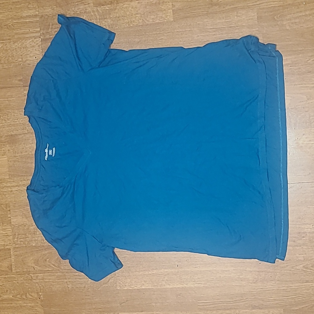 Eddie Bauer Vneck